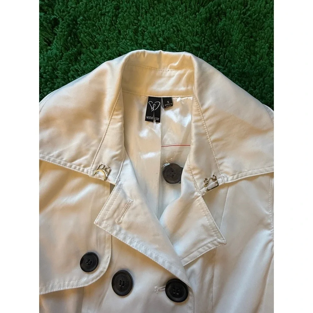 Windsor Trench Coat Womens Size S White Excellent Lace Up Back Double Breasted